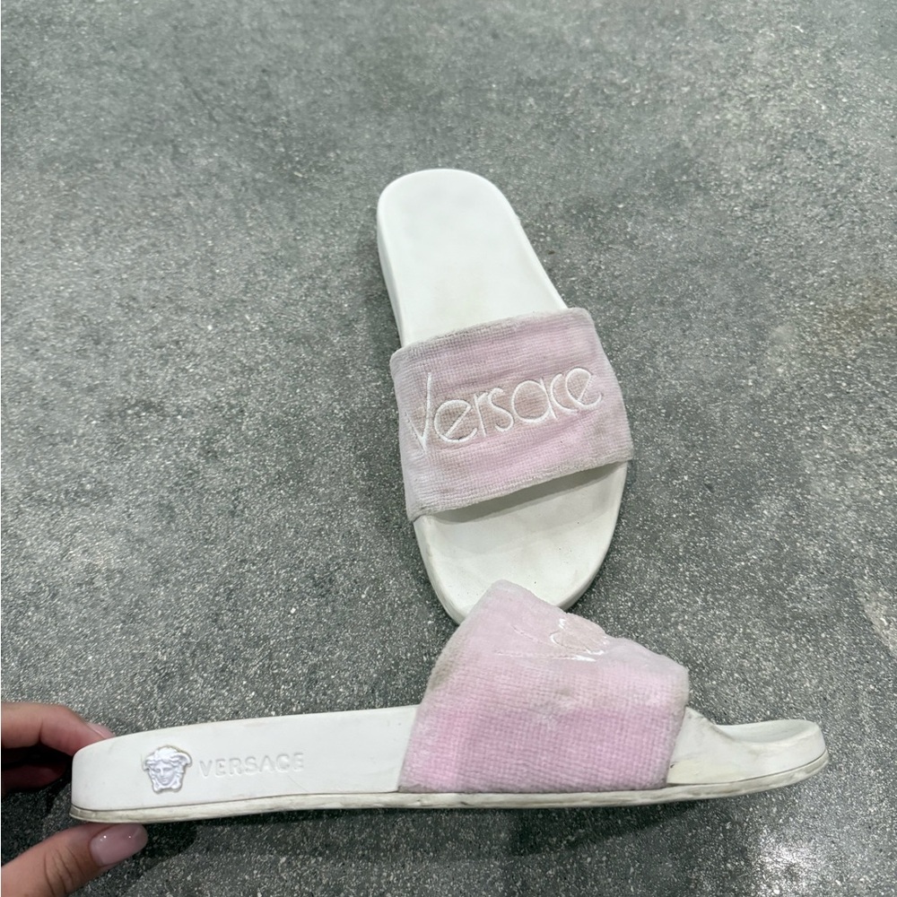 Versace Women's Pink Slide Medusa - US 9 - Picture 2 of 4